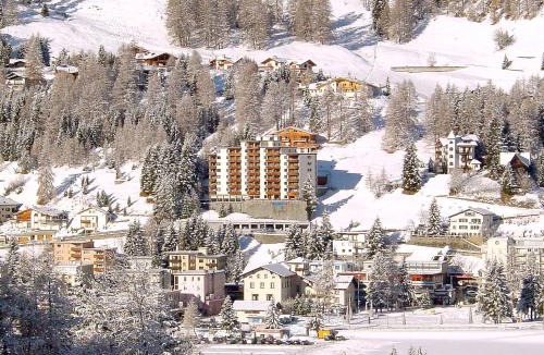 Davos-Dorf Apartment | Apartment Guardaval Apt 202 by Interhome