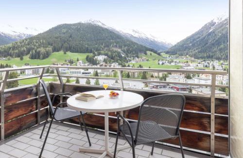 Davos-Dorf Apartment | Apartment Guardaval Apt 207 by Interhome