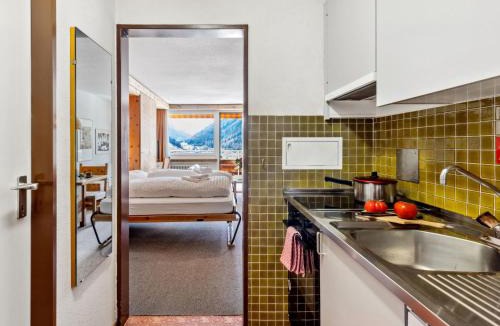Davos-Dorf Apartment | Apartment Guardaval Apt 305 by Interhome