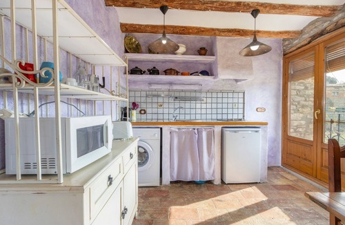 Bellestar House | Apartment 'Guarta' with Mountain Views, Shared Pool and Wi-Fi