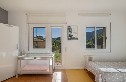 Premia de Dalt Bed & Breakfast | Apartment 'Habitaciones Marice' with Sea Views, Private Pool and Wi-Fi