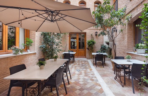 Villalonga Apartment | Apartment 'Habitacion Doble' with Private Terrace, Wi-Fi and Air Conditioning