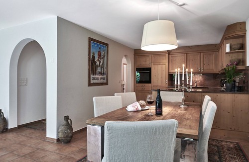 Klosters-Serneus Apartment | Apartment 'Haus Alpina' with Wi-Fi