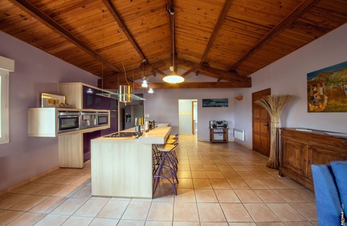 Montans Apartment | APARTMENT - HEART OF A VINEYARD - QUIET