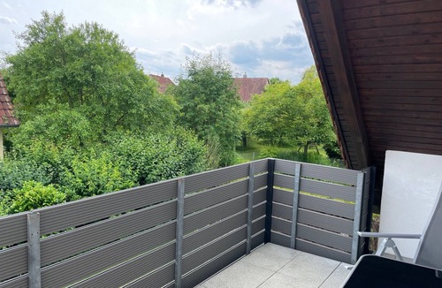 Weiterndorf Apartment | Apartment 'Heilsbronn' with Balcony and Wi-Fi