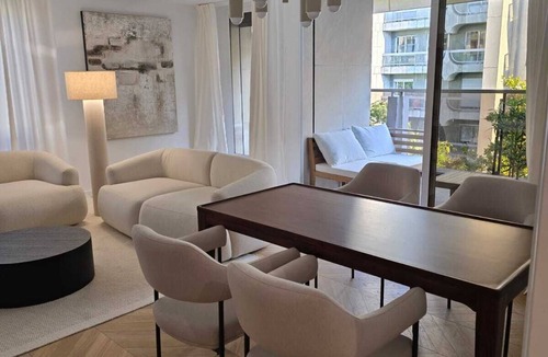 Porte-Dauphine Apartment | Apartment Henri Martin, Trocadero, luxury and chic, Eiffel Tower view