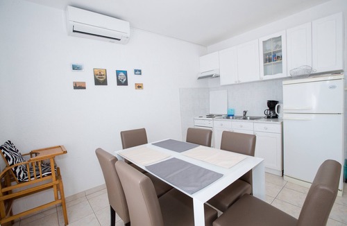 Rab Town Apartment | Apartment - Holiday apartment for 4 persons (A2) in Lopar San Marino
