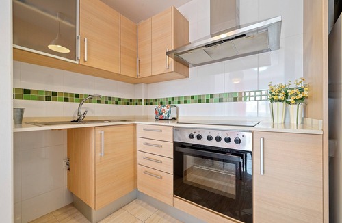 Deltebre Apartment | Apartment 'Home' with Balcony, Wi-Fi and Air Conditioning