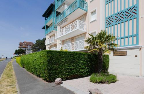 Cabourg Apartment | Apartment Hortensia by Interhome