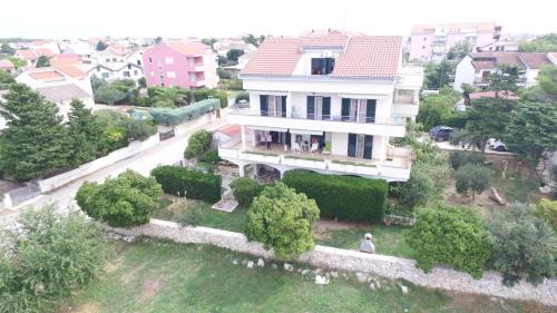 Povljana Apartment | Apartment House Nono
