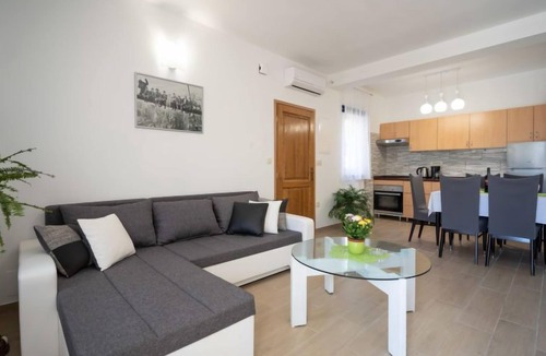 Jadranovo Apartment | Apartment Judita by Interhome