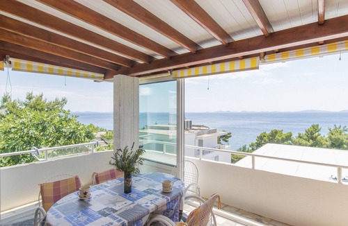 Susica Apartment | Apartment Branka (55391-A1) - Murter - island Murter