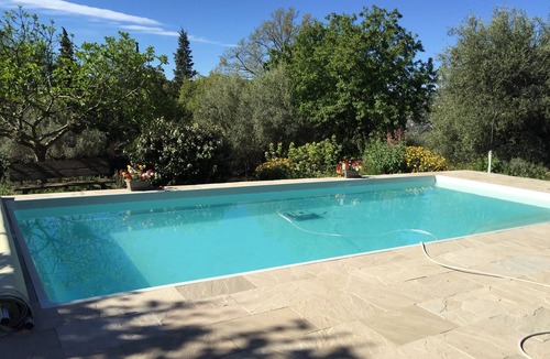 Tourrettes-sur-Loup Cottage | Apartment in villa with garden and flowers