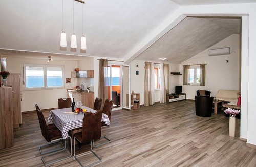 Starigrad Apartment | Apartment in Starigrad near the Sea