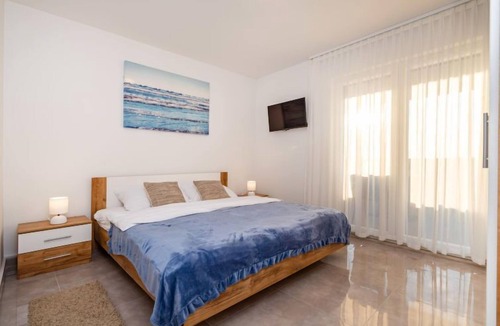 Novigrad Apartment | Apartment Ilux by Interhome
