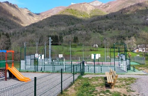 Guzet Neige Apartment | Apartment in a green resort, with indoor pool!