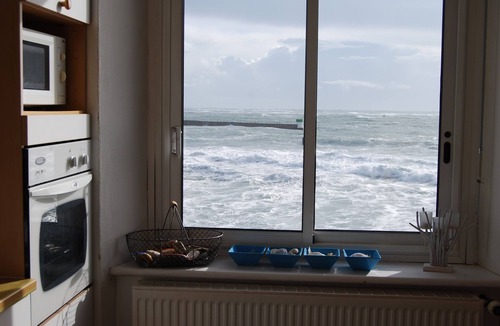 Guilvinec Apartment | Apartment in a house by the water