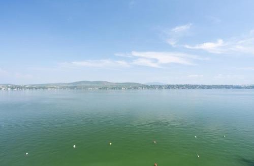 Tequesquitengo Apartment | Apartment in a lakefront hotel