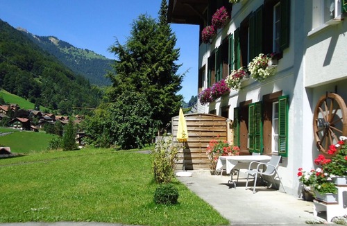 Lauterbrunnen Apartment | Apartment in a sunny location, across from the world-famous Staubbachfall