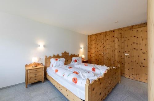 Samedan Apartment | Apartment in a sunny location in Samedan