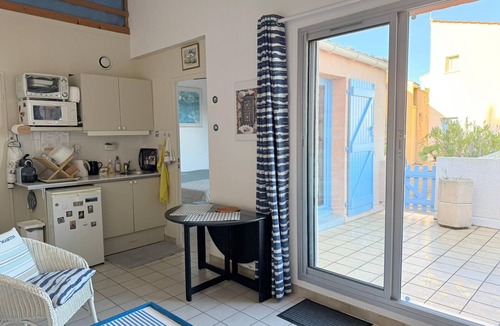 Banyuls-sur-Mer Apartment | Apartment in Banyuls-sur-Mer, terrace, parking, air conditioning, sea view