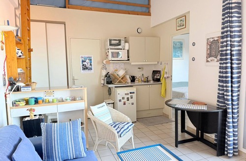 Banyuls-sur-Mer Apartment | Apartment in Banyuls-sur-Mer, terrace, parking, air conditioning, sea view