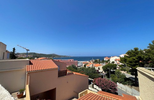Banyuls-sur-Mer Apartment | Apartment in Banyuls-sur-Mer, terrace, parking, air conditioning, sea view