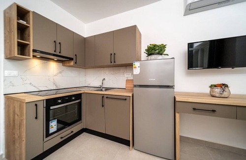 Barbat na Rabu Apartment | Apartment in Barbat with Seaview, Balcony, Air condition (660-5)
