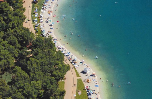 Basanija Apartment | Apartment in Bašanija with Terrace, Air condition, WIFI (113-1)