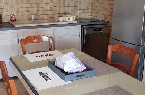 Cazilhac House | Apartment in beautiful villa in quiet neighborhood with swimming pool