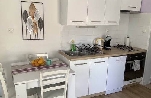 Bibinje Apartment | Apartment in Bibinje with Terrace, Air condition, WIFI, Washing machine (877-2)