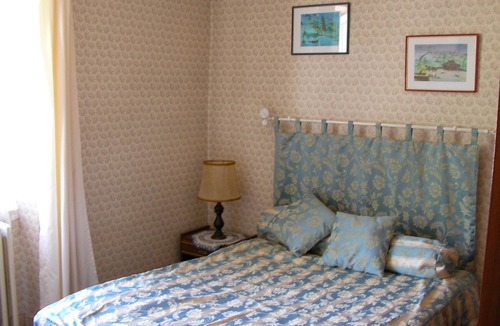 Chaumergy House | Apartment in big house