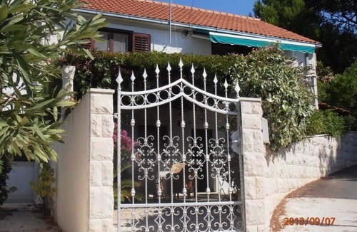 Bol Apartment | Apartment in Bol with Seaview, Balcony, Air condition, WIFI (652-1)