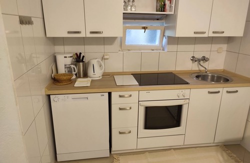 Bol Apartment | Apartment in Bol with Terrace, Air condition, WIFI, Washing machine (3634-4)