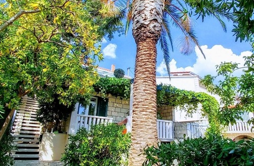 Bol Apartment | Apartment in Bol with Terrace, Air condition, WIFI, Washing machine (3634-4)