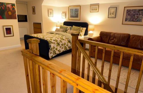 Bray on Thames Apartment | Apartment in Bray, secure parking & EV charge included