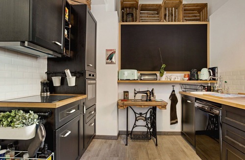 Cannes City Centre Apartment | Apartment in Cannes with 5 bedrooms sleeps 10