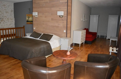Roquecor Other | Apartment in Chateau Hotel
