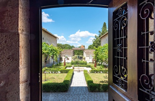 Roquecor Other | Apartment in Chateau Hotel