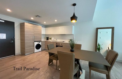 Hollywood Apartment | Apartment in CH. Ocean View, Pool, Parking*
