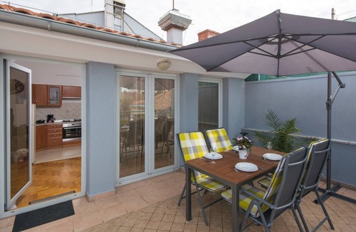 Pula Apartment | Apartment in city center with sea view