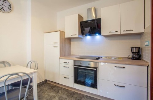 Cres Apartment | Apartment in Cres with Balcony, Air condition, WIFI, Washing machine (4249-2)