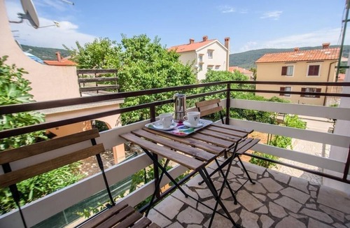Cres Apartment | Apartment in Cres with Seaview, Balcony, Air condition, WIFI (4249-1)