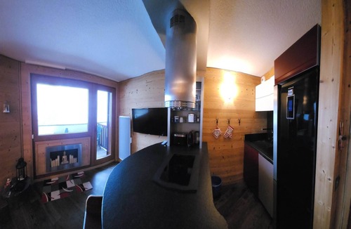 Doucy-Combelouviere Apartment | Apartment in Doucy with Mountain Views