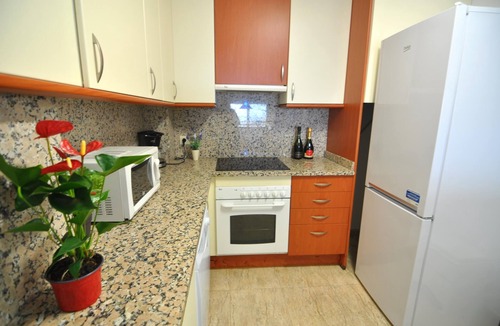 Empuriabrava Apartment | Apartment in Empuriabrava, Costa Brava! Beachfront, Sea Views, 3 Bedrooms, Equipped Kitchen. Book now!