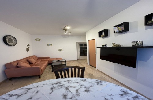 Noyen-sur-Sarthe Apartment | Apartment in Noyen near Le Mans Circuit