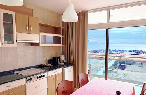 Comarruga Apartment | Apartment in front of the sea, with panoramic view. Center.