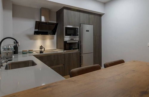 Bilbao la Vieja Apartment | Apartment in front of the river