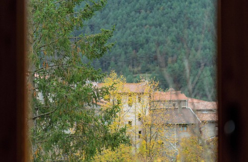 Gombren Apartment | Apartment in Gombrèn Girona with Nature Views