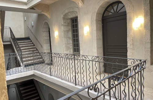 Quartier Administrations Apartment | Apartment in Haussmann building